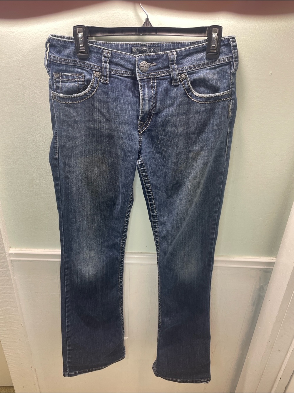Silver Jeans Women's Boot Cut Denim in Medium Blue Wash